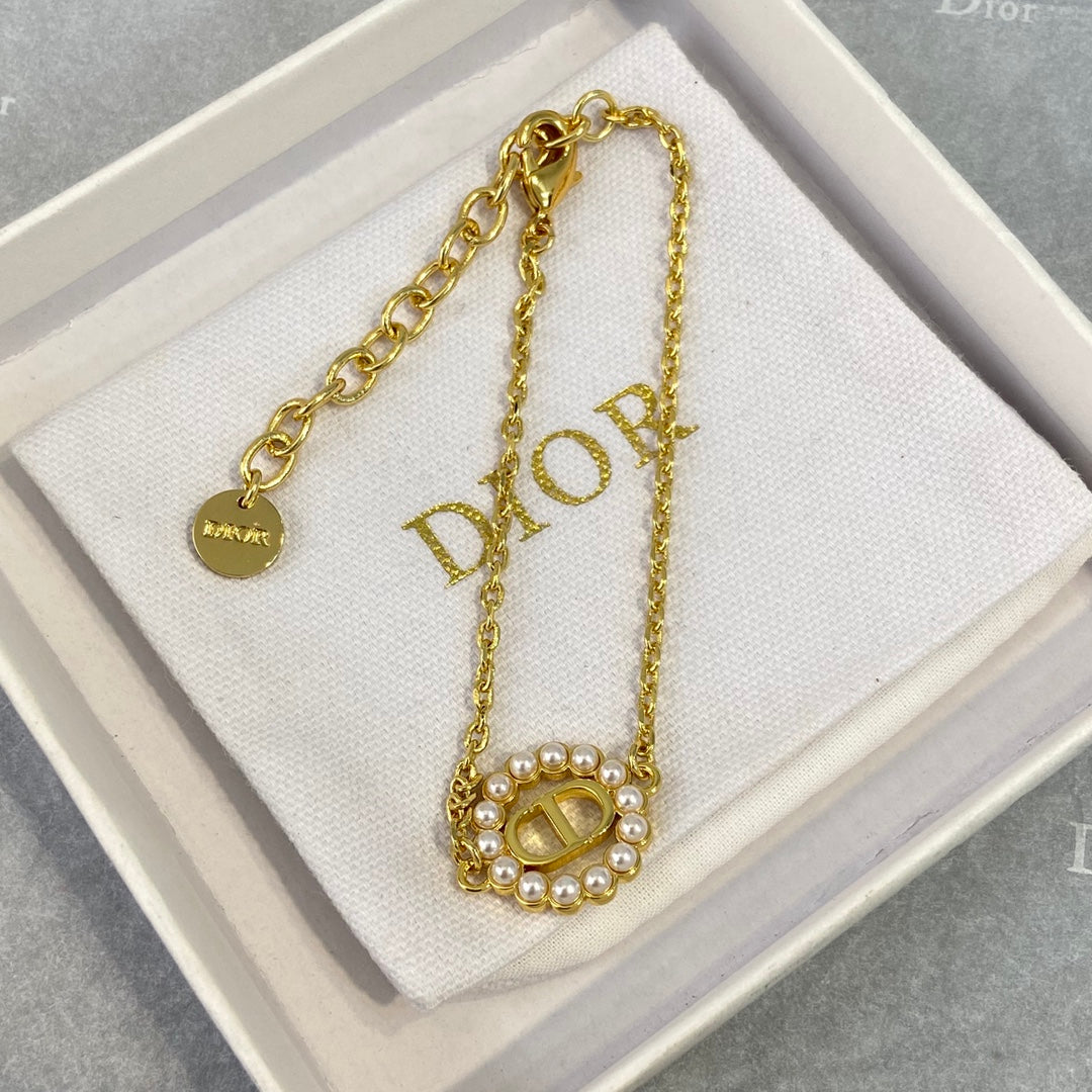 Dior Petite Pearl Necklace Bracelet