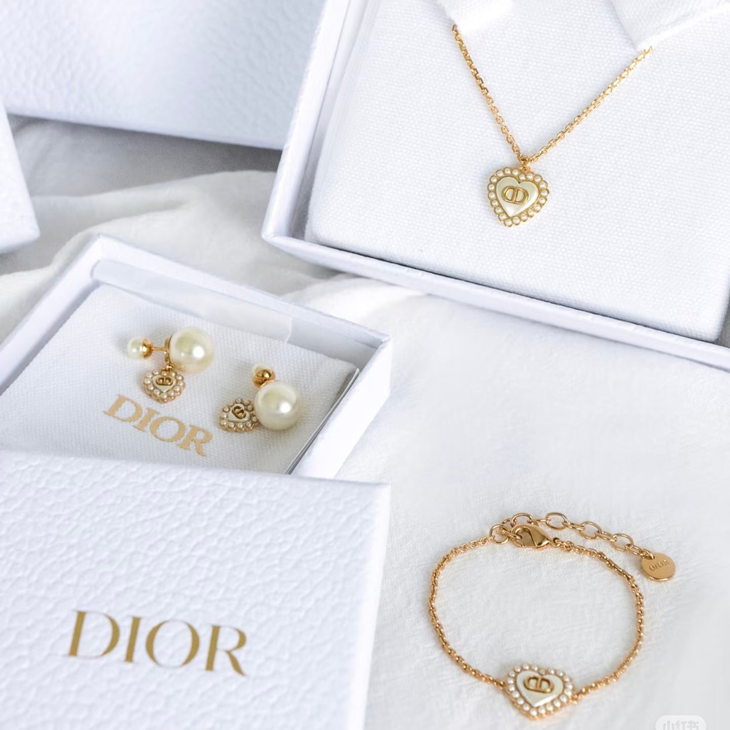 Dior Diamond Heart Necklace Bracelet Earrings