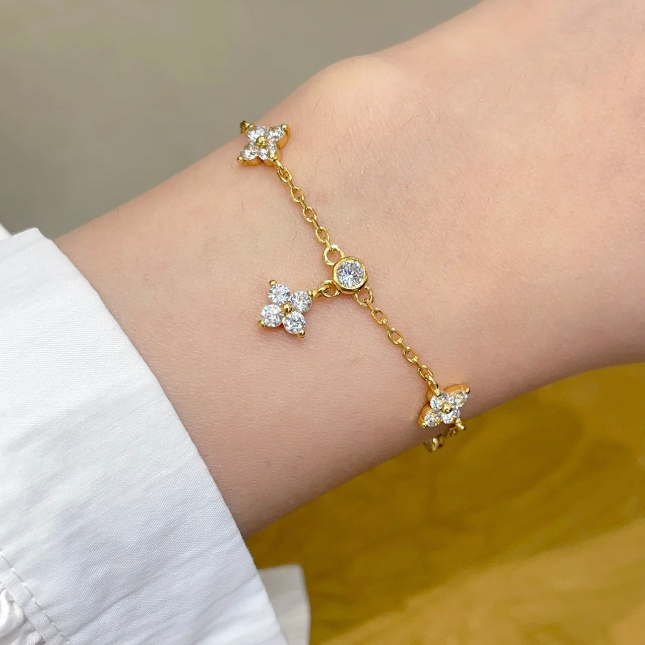 Clover Bubble Diamond Necklace Bracelet