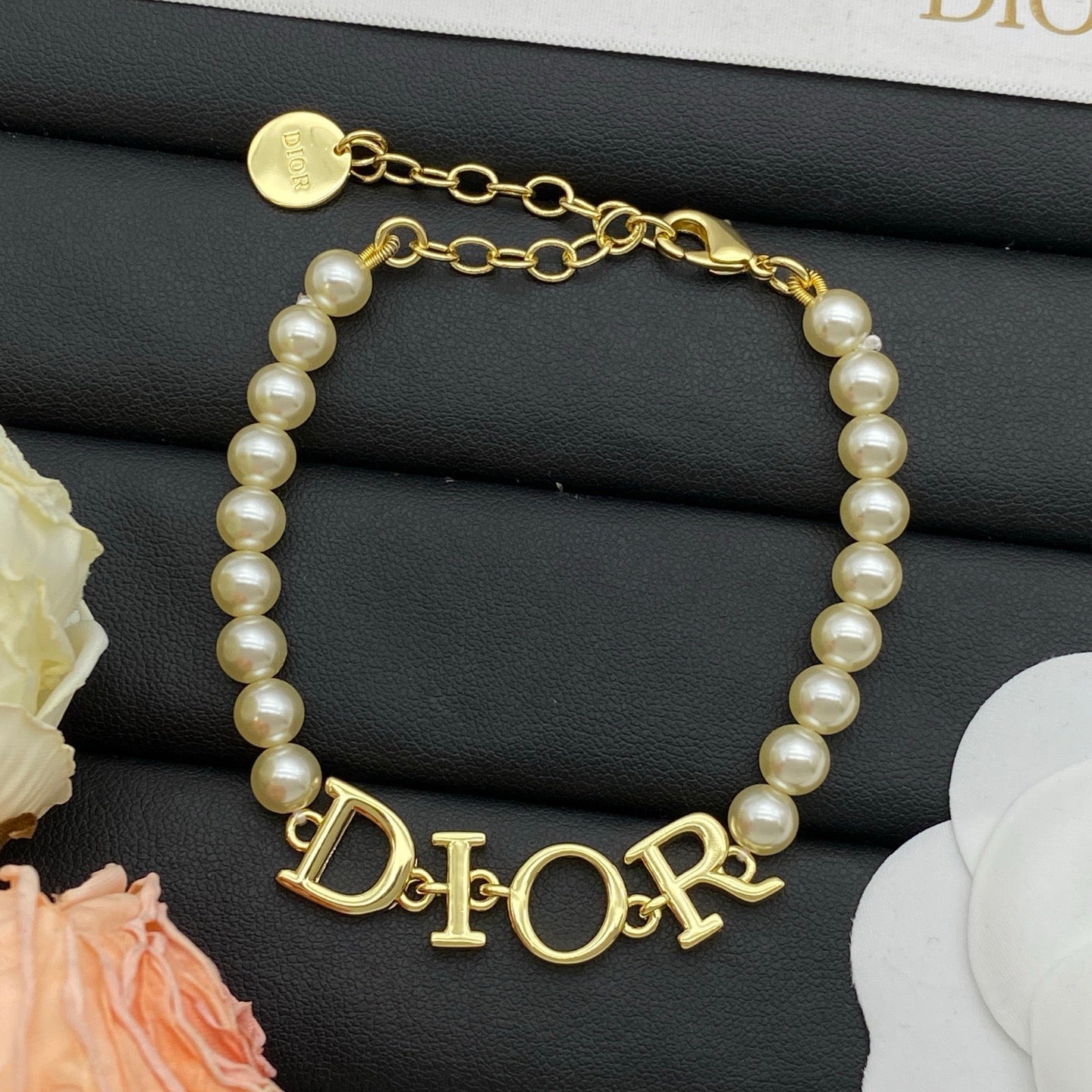 Dior Pearl Letter Necklace Bracelet